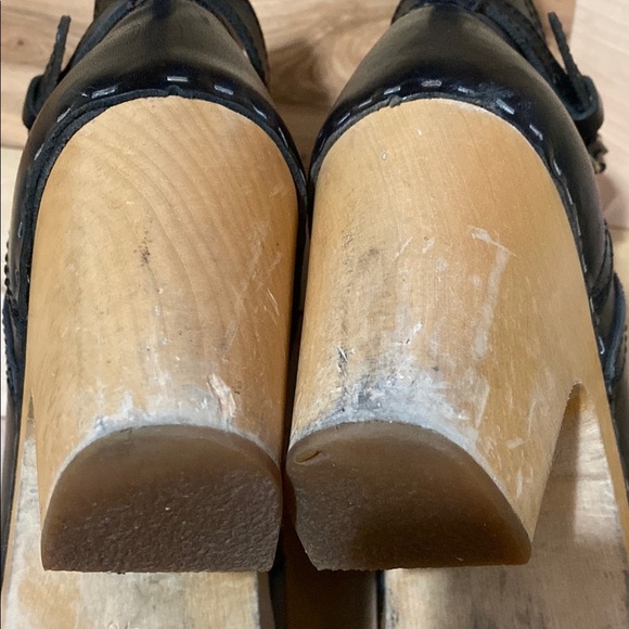 Women's Black Clog Style Ankle Boots - Picture 15 of 17